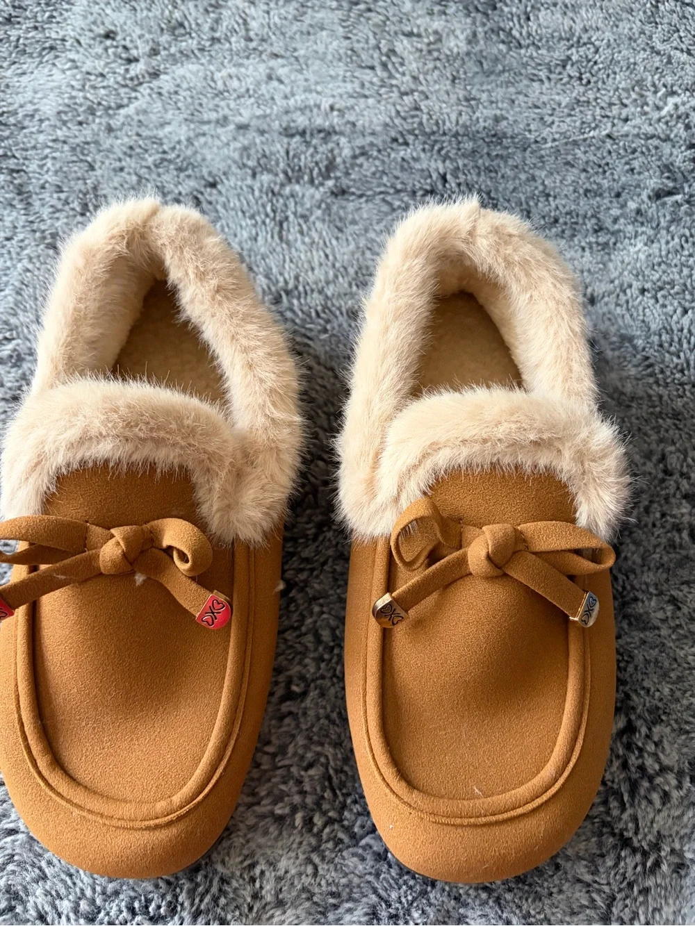 Cozy Women's Faux-Fur Lined Moccasin Slippers - Chestnut